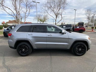 2019 Jeep Grand Cherokee Laredo