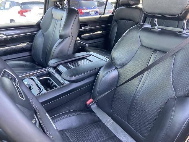 2024 Jeep Wagoneer L Base
