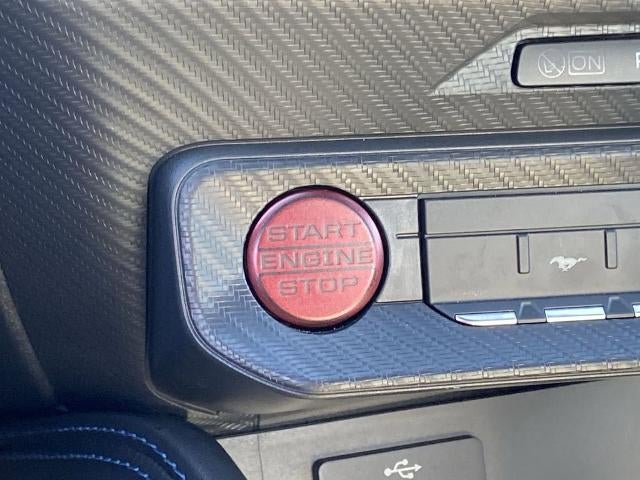 2025 Ford Mustang Dark Horse