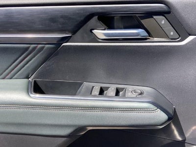 2024 GMC Acadia AT4
