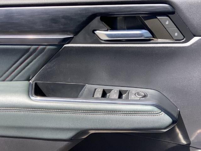 2024 GMC Acadia AT4