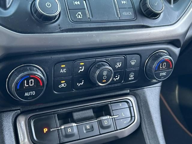 2022 GMC Acadia AT4