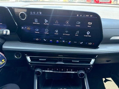2024 Chevrolet Traverse LT