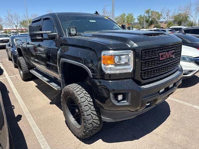 2018 GMC Sierra 4WD Crew Cab Standard Box Denali's photo