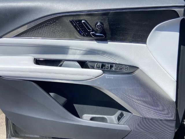 2023 Cadillac LYRIQ Luxury