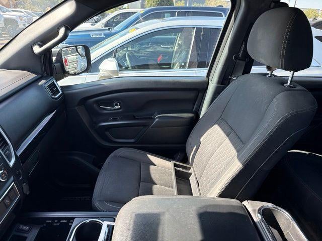 2019 Nissan TITAN SV