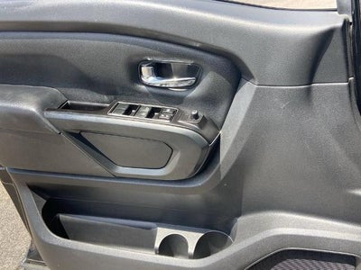 2019 Nissan TITAN SV