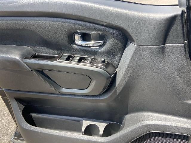 2019 Nissan TITAN SV