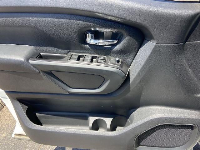 2019 Nissan TITAN SV