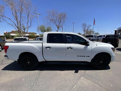 2019 Nissan TITAN SV
