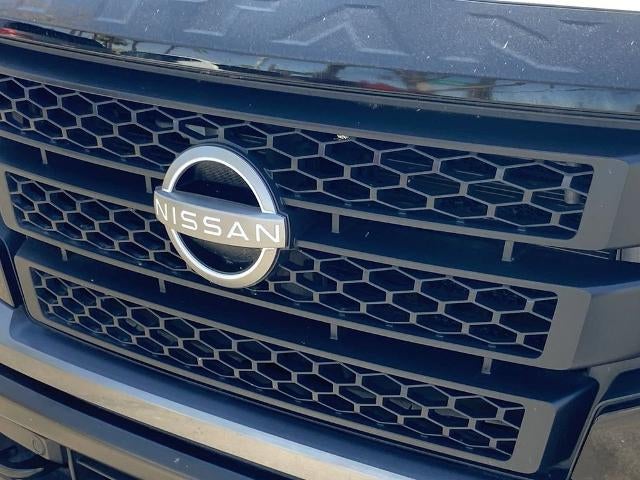 2023 Nissan TITAN SV