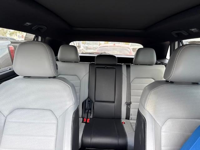 2024 Volkswagen Atlas Cross Sport 2.0T SEL R-Line