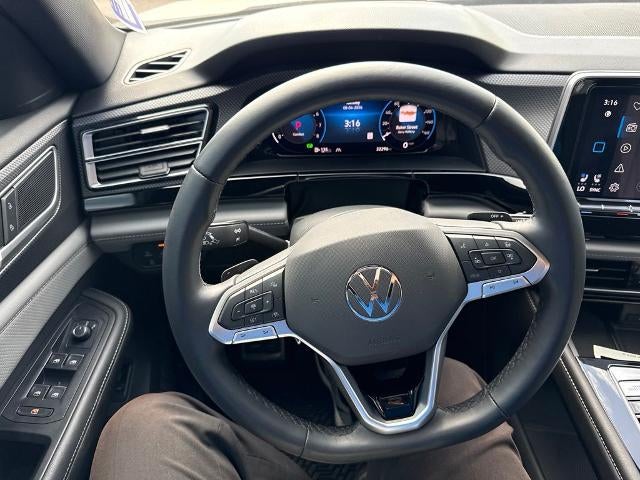 2024 Volkswagen Atlas Cross Sport 2.0T SEL R-Line