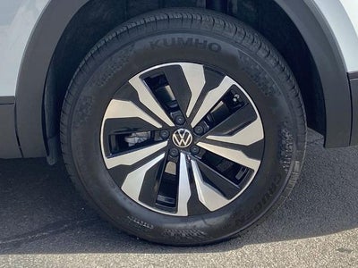 2025 Volkswagen Atlas 2.0T SE