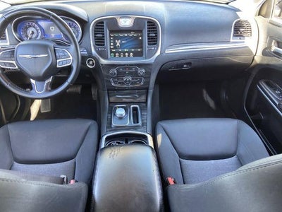 2022 Chrysler 300 Touring