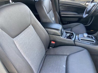 2022 Chrysler 300 Touring