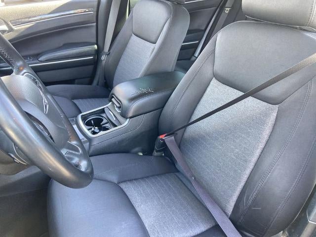 2022 Chrysler 300 Touring