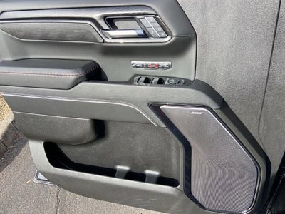 2025 GMC Sierra 1500 AT4X