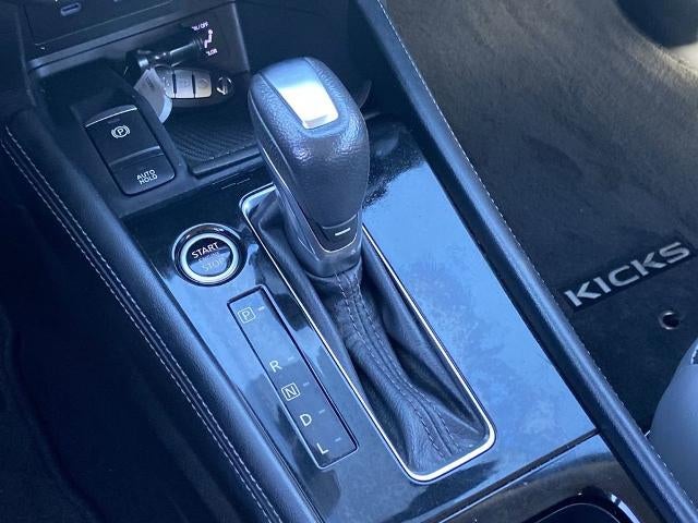 2021 Nissan Kicks SR