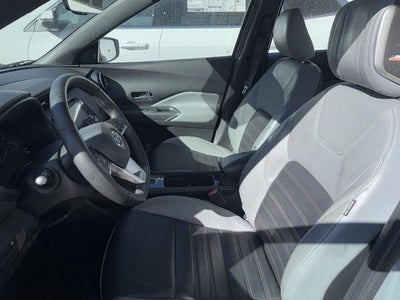 2021 Nissan Kicks SR