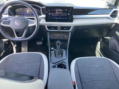 2025 Volkswagen Taos 1.5T SE