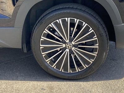 2025 Volkswagen Taos 1.5T SE