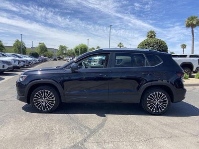 2025 Volkswagen Taos 1.5T SE