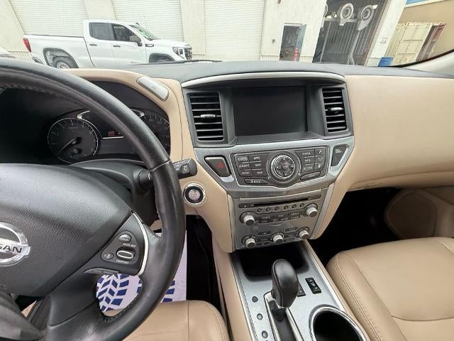 2020 Nissan Pathfinder SL