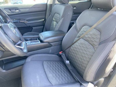 2022 Nissan Pathfinder S