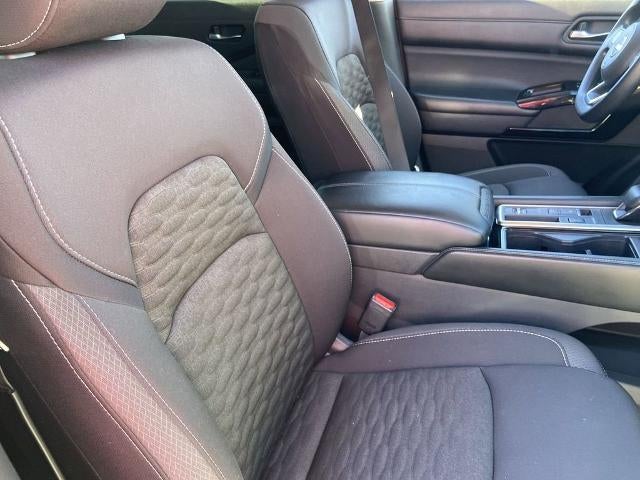 2022 Nissan Pathfinder S