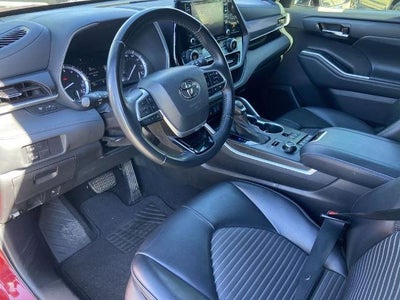 2022 Toyota Highlander XSE