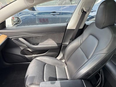 2019 Tesla Model 3 Mid Range