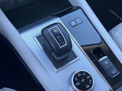 2024 Mitsubishi Outlander Plug-In Hybrid SEL Platinum Edition