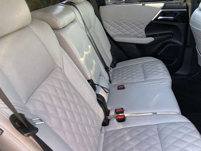 2024 Mitsubishi Outlander Plug-In Hybrid SEL Platinum Edition