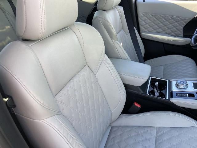 2024 Mitsubishi Outlander Plug-In Hybrid SEL Platinum Edition