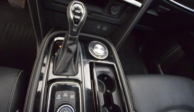 2022 INFINITI QX80 Premium Select