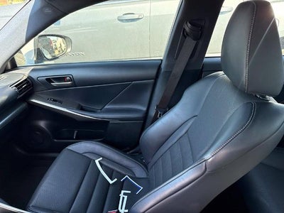 2017 Lexus IS 200t 200t