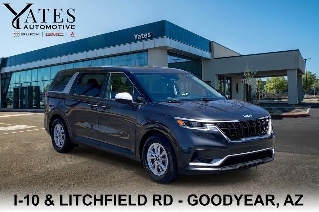 2023 Kia Sedona LX's photo