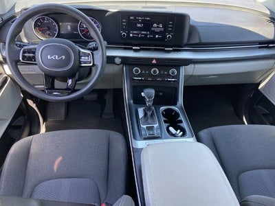 2023 Kia Carnival LX