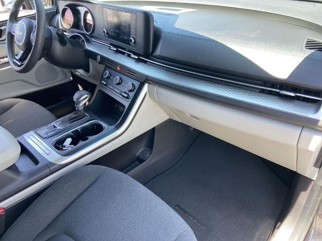 2023 Kia Carnival LX