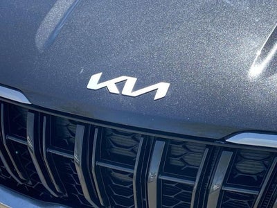 2023 Kia Carnival LX