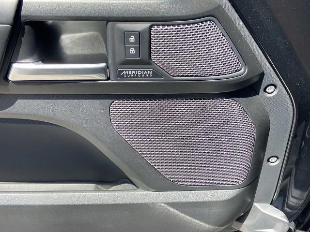 2023 Land Rover Defender V8