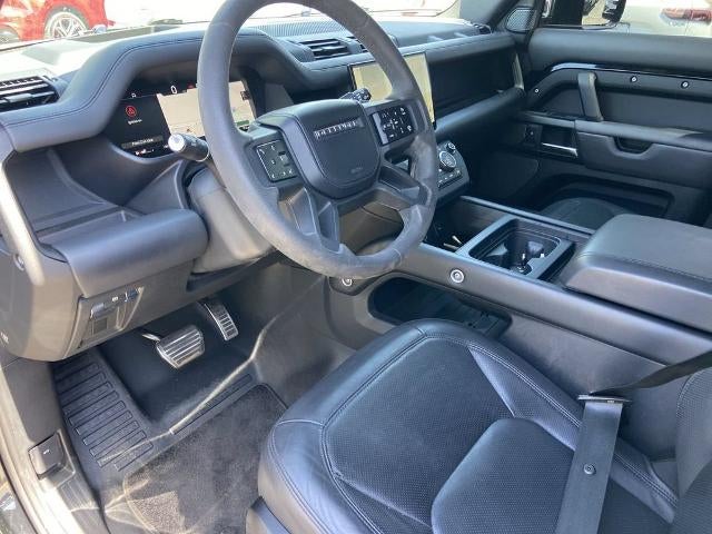 2023 Land Rover Defender V8