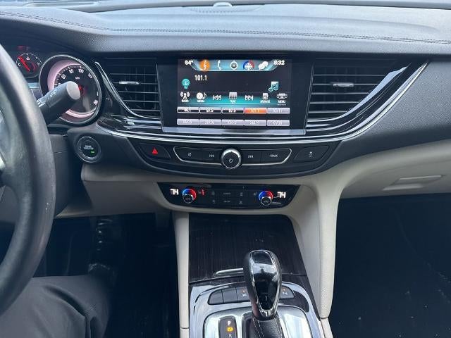 2018 Buick Regal Sportback Essence