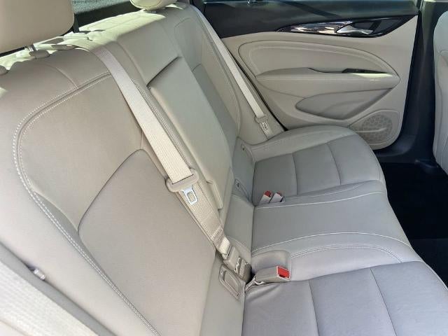 2018 Buick Regal Sportback Essence