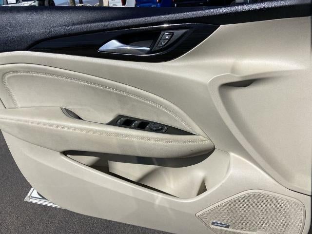 2018 Buick Regal Sportback Essence
