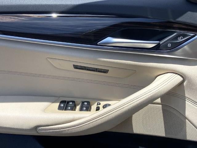 2022 BMW 530 530i