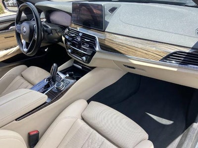 2022 BMW 530 530i