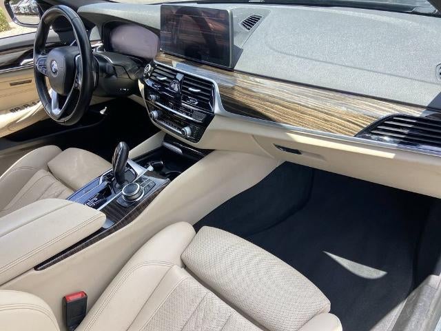 2022 BMW 530 530i