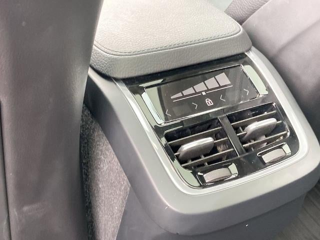 2019 Volvo XC90 T6 Momentum